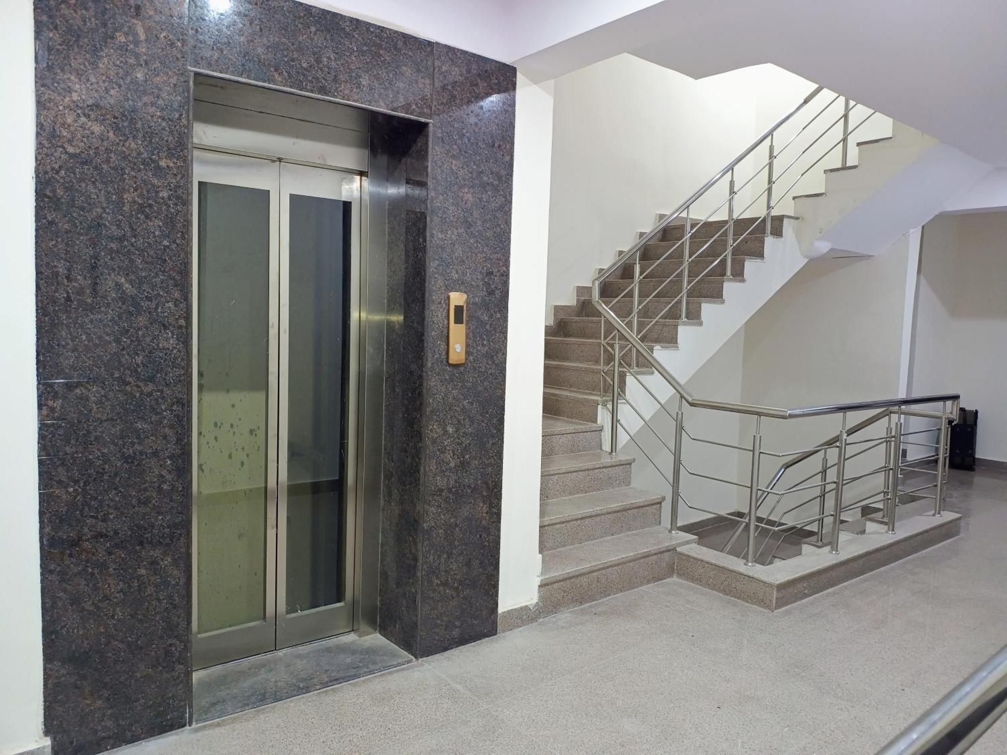 Hotel Krishna Tower Delhi  Exterior foto