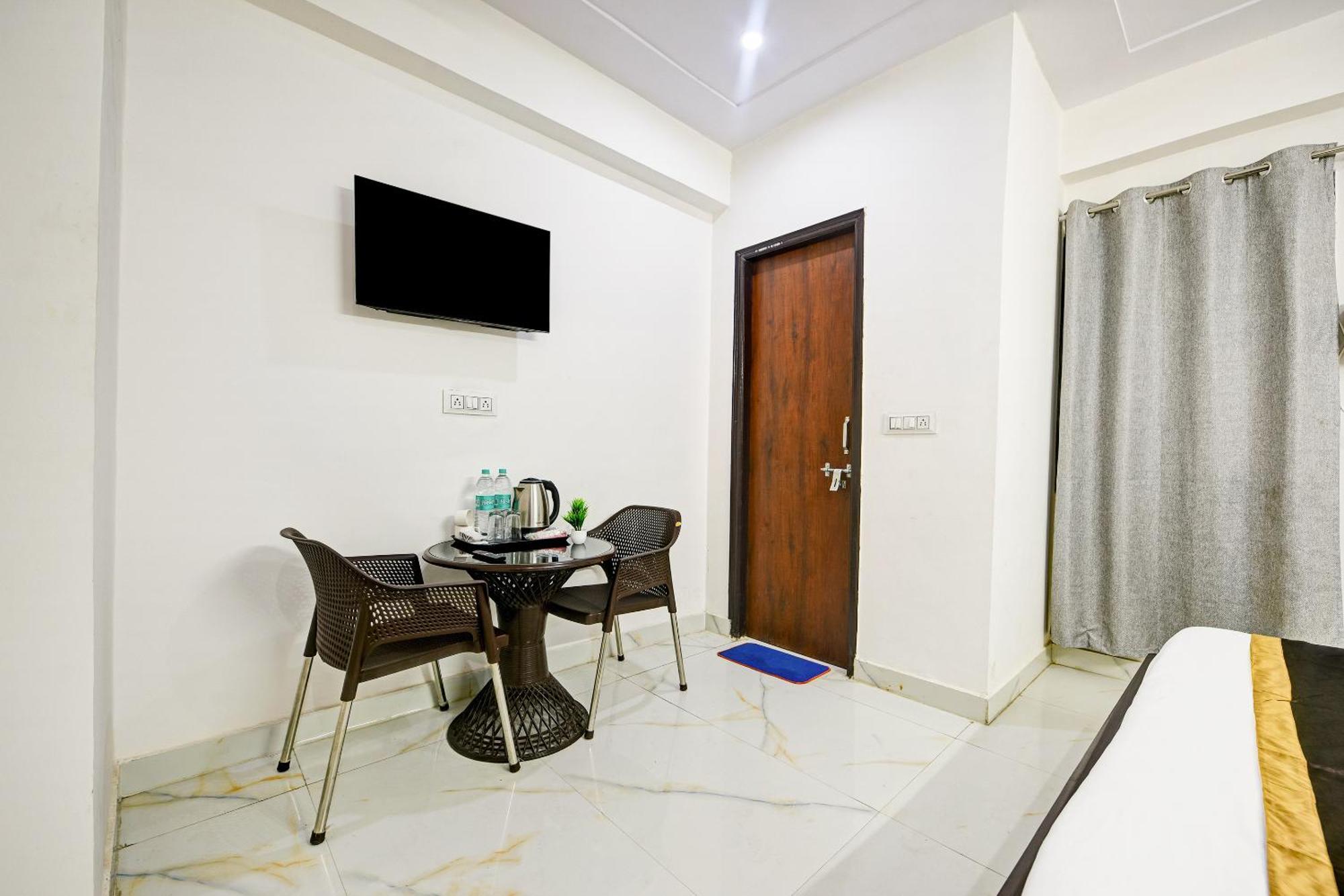 Hotel Krishna Tower Delhi  Exterior foto