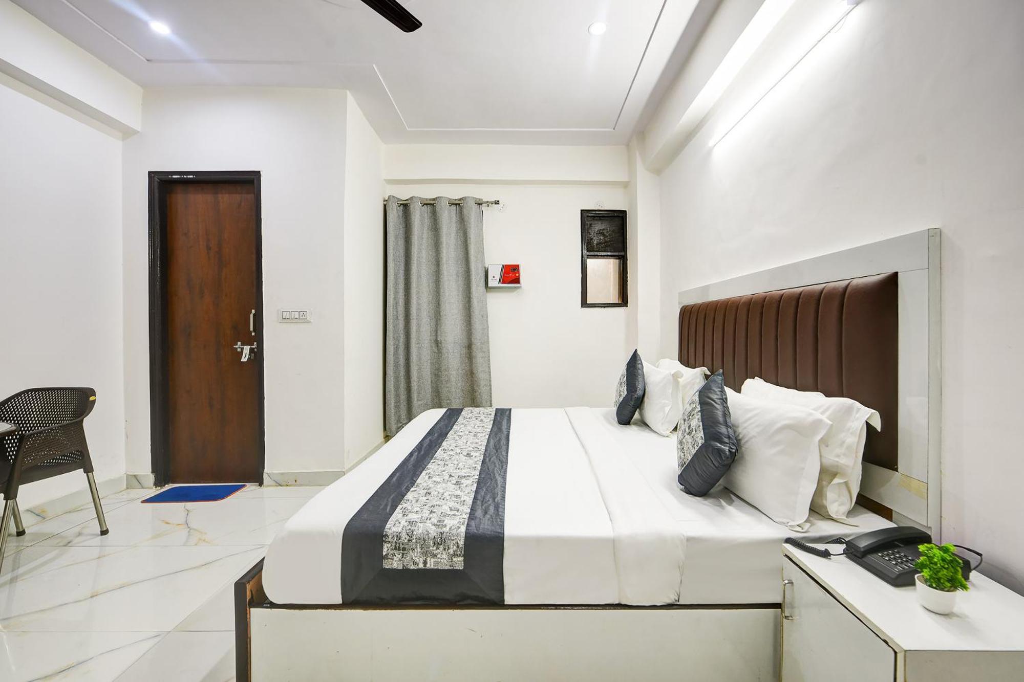 Hotel Krishna Tower Delhi  Exterior foto