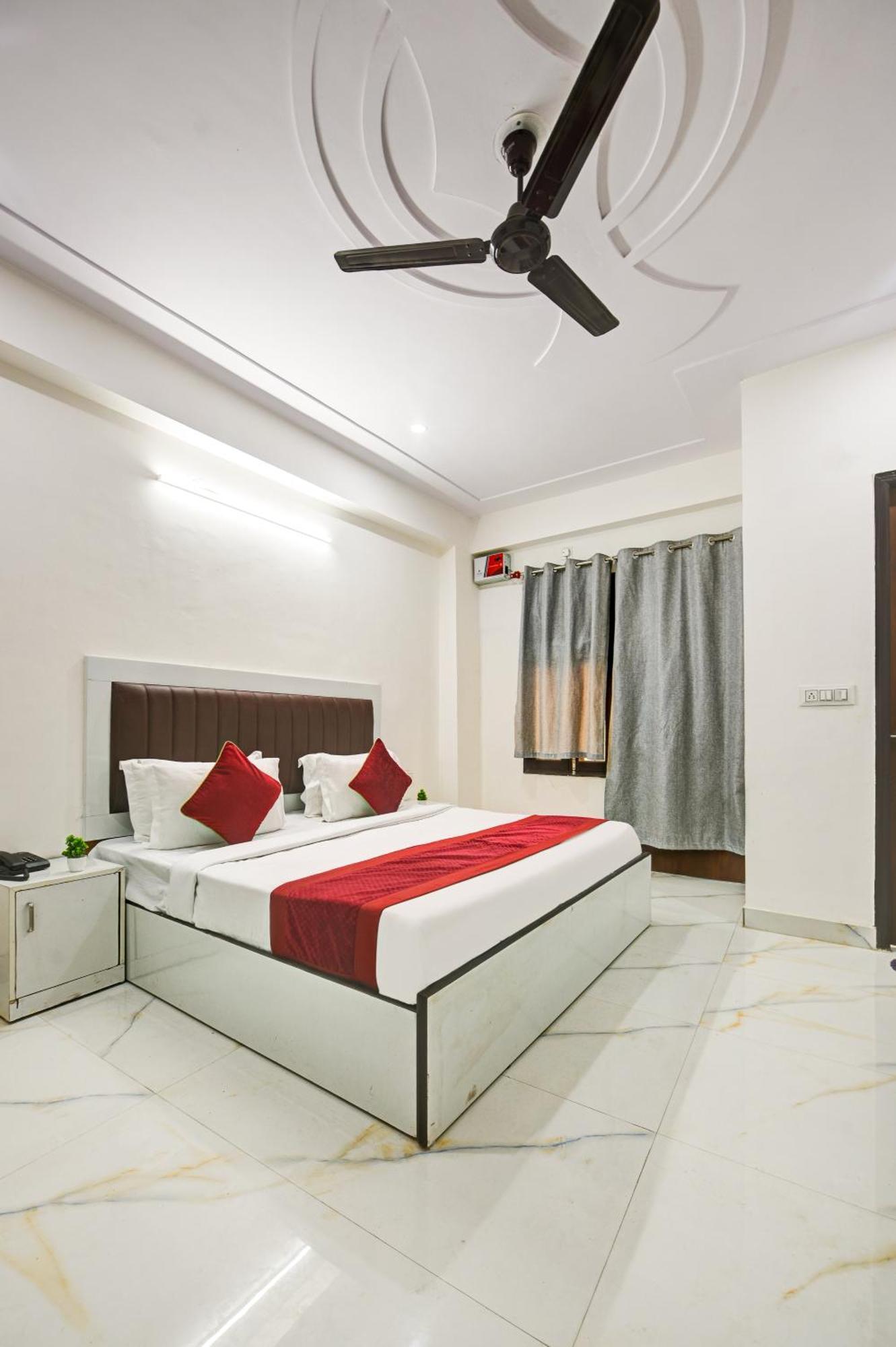 Hotel Krishna Tower Delhi  Exterior foto
