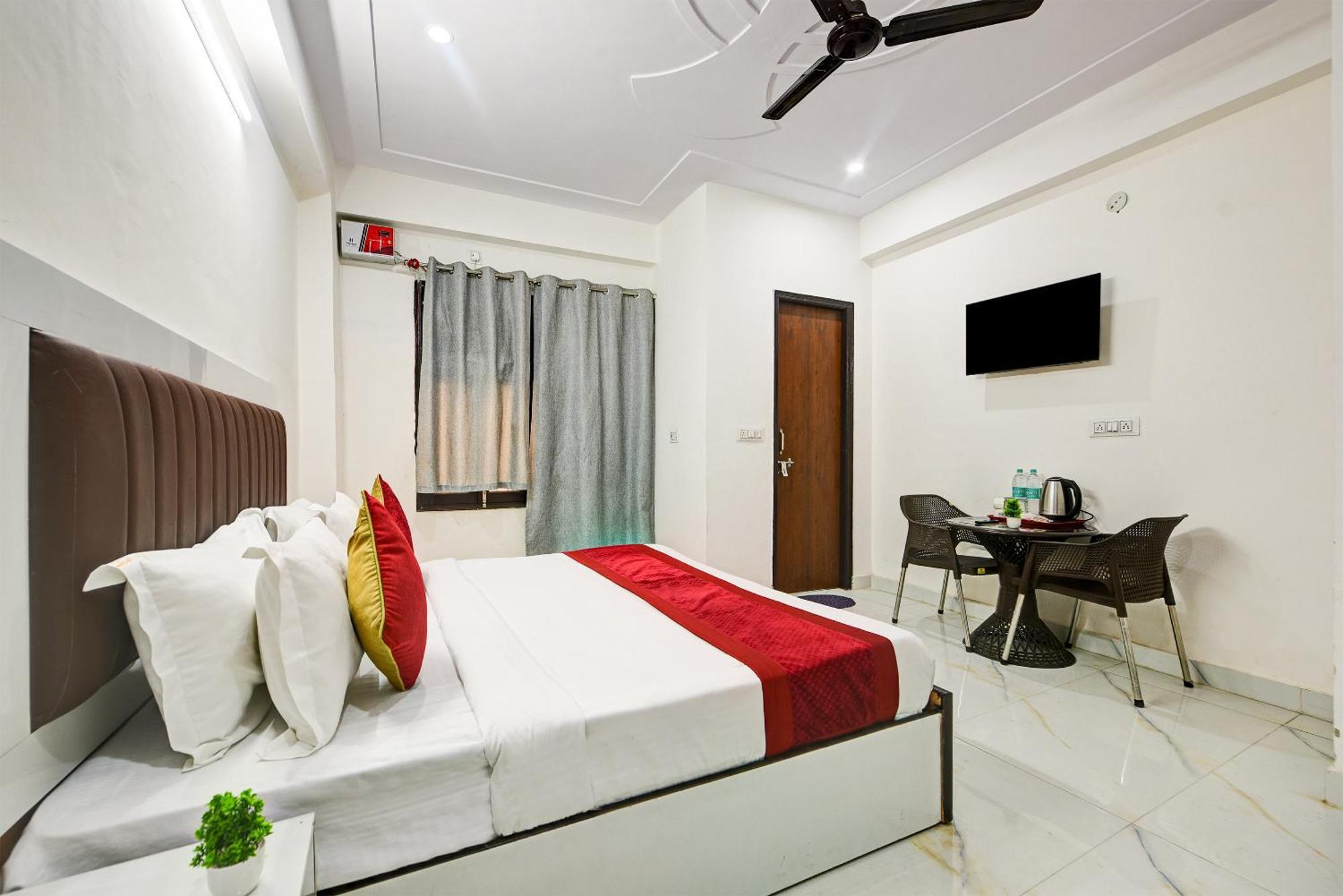 Hotel Krishna Tower Delhi  Exterior foto
