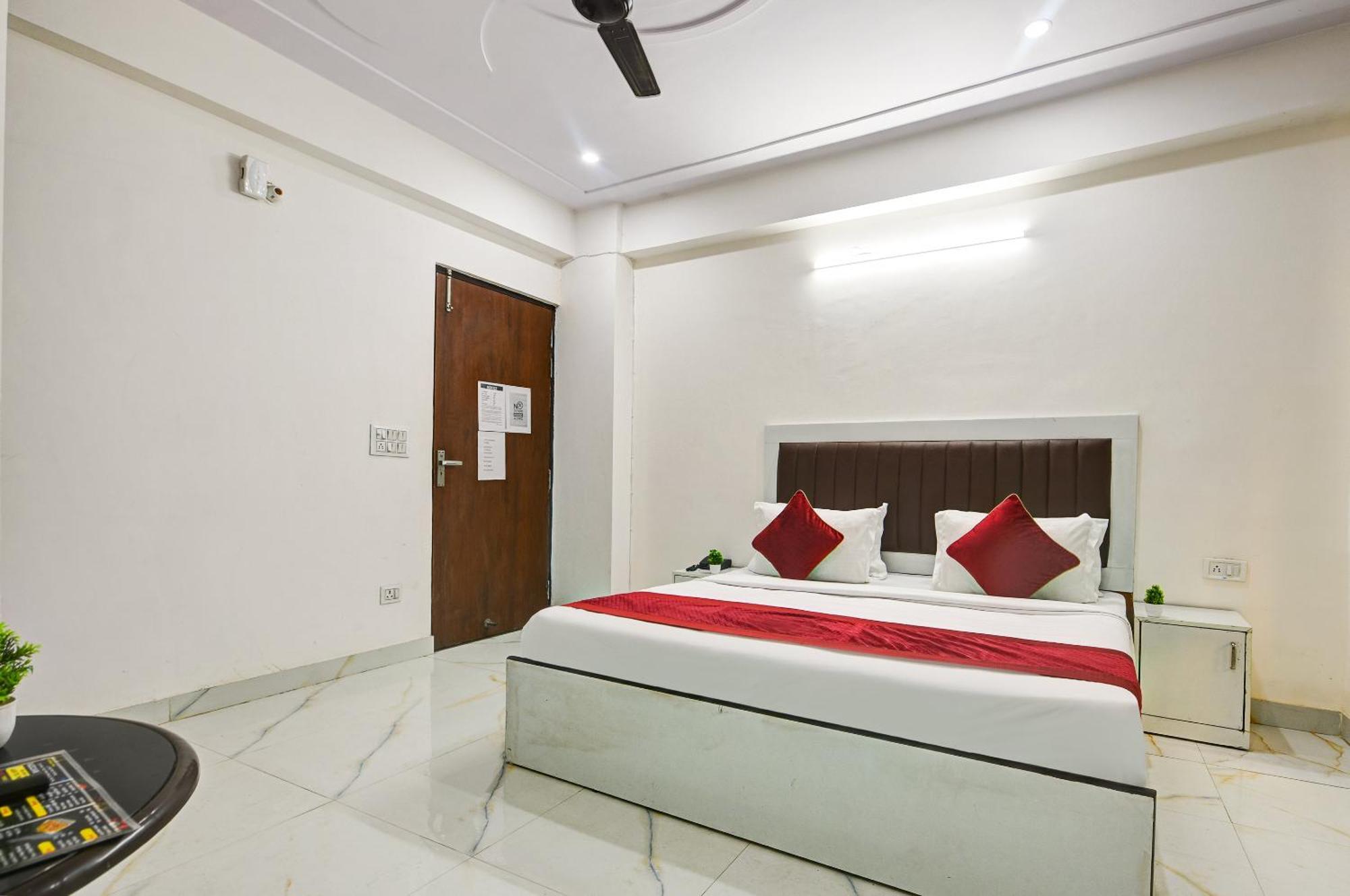 Hotel Krishna Tower Delhi  Exterior foto