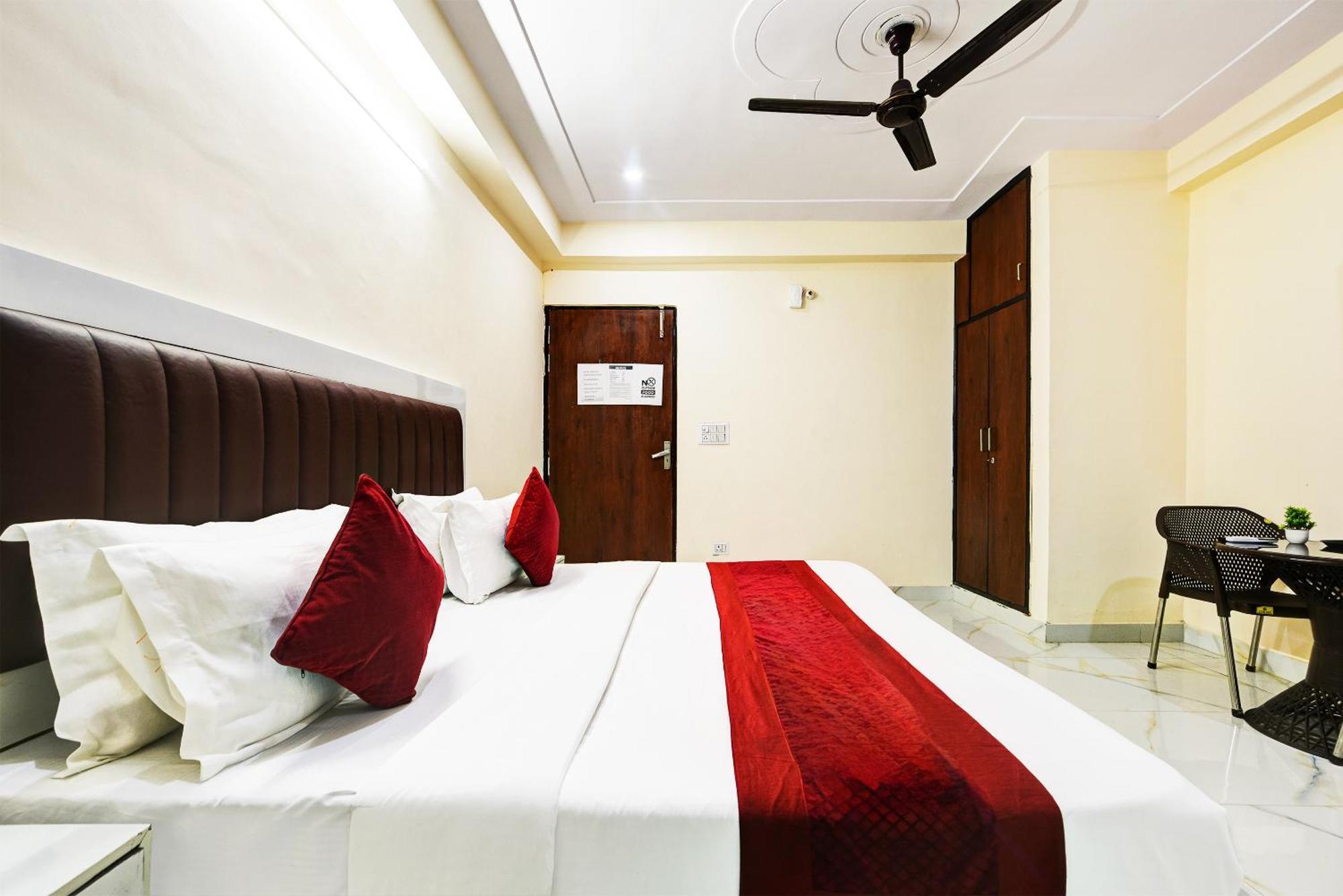 Hotel Krishna Tower Delhi  Exterior foto